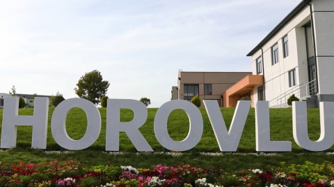 Horovluya köçənlərə açarlar təqdim edildi