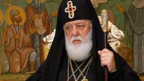 II İliya vəfat etdi