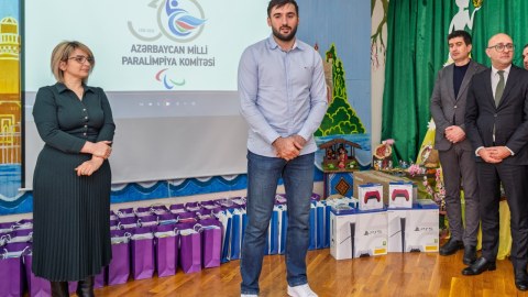 "Azercell"dən&nbsp;Uşaq evinə ziyarət&nbsp;- FOTOLAR