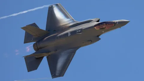İran ABŞ-nin F-35 qırıcısını vurdu