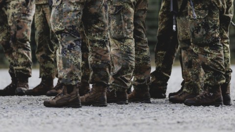 NATO qoşunlarını İraqdan&nbsp;çıxardı