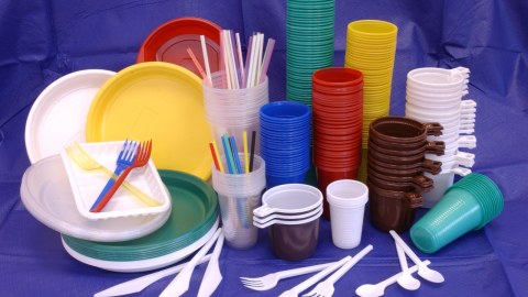 Plastik qablar qadağan olunur
