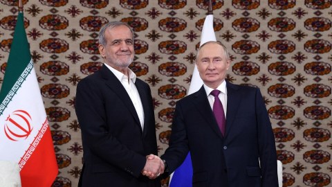 Pezeşkian Putinə rus dilində təşəkkür etdi-FOTO