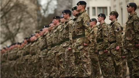 Böyük Britaniya Yaxın Şərqə əlavə qoşun göndərəcək