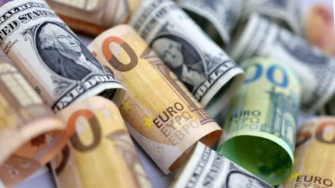Banklarda bu günə olan valyuta məzənnələri