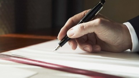İnstitut direktoru vəzifəsindən azad edildi