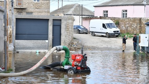 Abşeronda yağışın fəsadları aradan qaldırılır - FOTOLAR