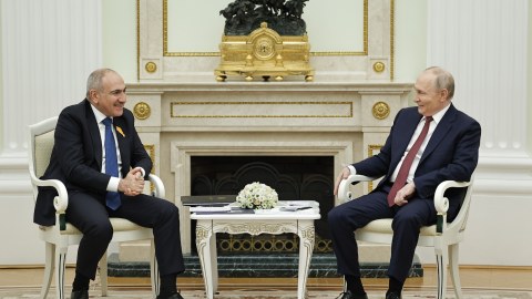 Putin Paşinyanı nələrlə ŞANTAJ EDİR...