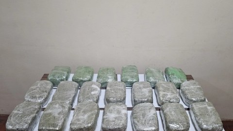 İrandan Azərbaycana 21 kq narkotikin keçirilməsinin qarşısı alındı