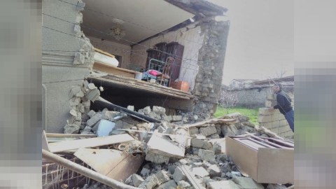 Bakıda yaşayış evi çökdü - Xəsarət alan&nbsp;var