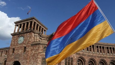 Hökumət bağ evlərinə yüz milyonlarla vəsait ayırdı