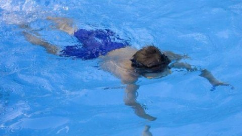 9&nbsp;yaşlı uşaq gölməçəyə düşərək boğuldu