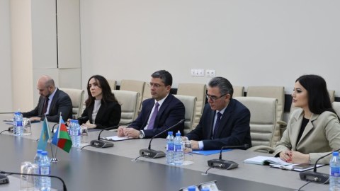 MEDİA-da Qazaxıstan nümayəndə heyəti ilə görüş - FOTO