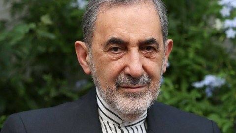 Əli Əkbər Vilayətidən atəşkəsə reaksiya: ABŞ-ı məcbur etdik