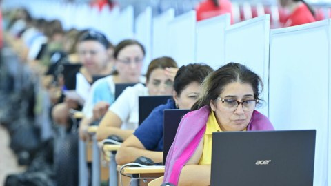 Bu məktəblərdə çalışan müəllimlər də sertifikasiyadan keçəcəklər