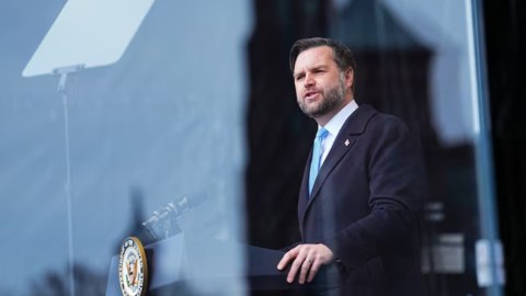 Vens İranla danışıqlar üçün Pakistana getdi
