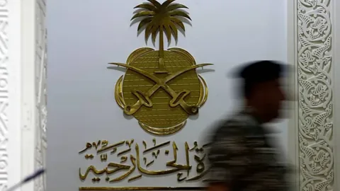 Səudiyyə Ərəbistanı İraq səfirini nazirliyə ÇAĞIRDI
