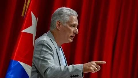 Daha bir prezident ABŞ-a meydan oxudu: &ldquo;Trampdan qorxmuram!&rdquo;