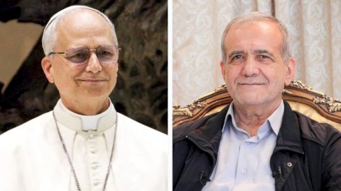 Pezeşkian Papanı&nbsp;Trampdan müdafiə etdi