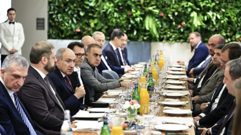 Erməni biznesmenlər Rusiyanın sanksiyalarından qorxur
