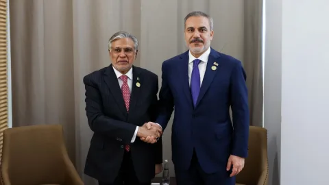 Fidan pakistanlı həmkarı ilə&nbsp; ABŞ-İran&nbsp;danışıqlarını müzakirə etdi