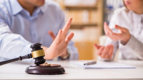 Azərbaycanda bu hallarda valideyn övladına ödəniş etməli olacaq