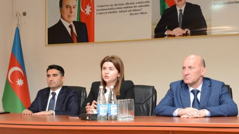 Kollecin yeni direktoru kollektivə təqdim olundu