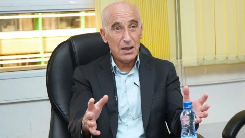 Bu ölkədə bir səfir var