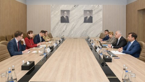 RİNN-də ABŞ nümayəndə heyəti ilə görüş keçirilib -&nbsp;FOTOLAR