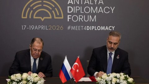 Hakan Fidan&nbsp;Lavrovla Antalyada&nbsp;görüşdü