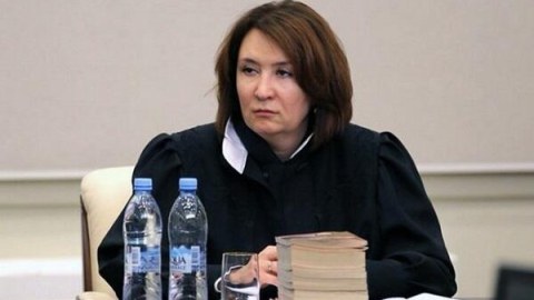 Bakıda saxlanılan hakim beynəlxalq axtarışa verildi&nbsp;