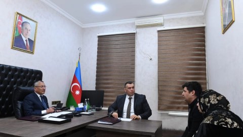 Rövşən Rzayev vətəndaş qəbulu keçirdi - FOTO