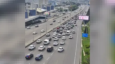 Paytaxt yollarında tıxac axşama doğru gücləndi