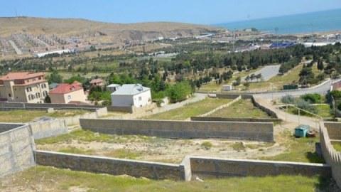 Bakıda milyon manatı keçən TORPAQ SAHƏLƏRİ - VİDEO