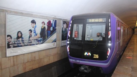 Metroda qatarların qrafiki DƏYİŞDİ