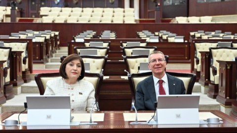Latviya Prezidenti Milli Məclisdə olub