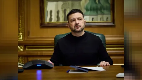 Zelenski prezidentliyə namizədlər arasında liderdir
