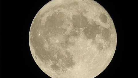 Çin Ayda iki yeni mineral kəşf edib