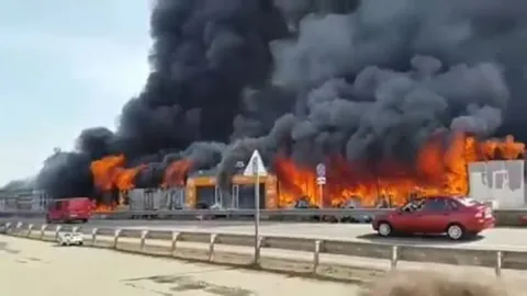 Marketdə yanğın