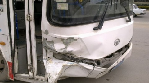 Bakıda avtobus piyadanı vurub&nbsp;öldürdü