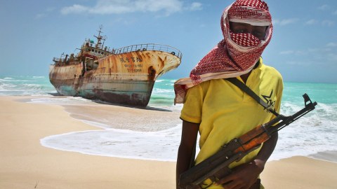 Somali sahillərində tankerə HÜCUM