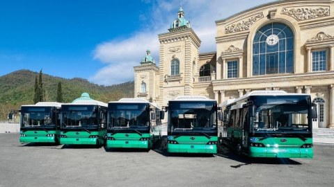 Azərbaycandan Ukraynaya növbəti yardım - Avtobuslar verildi