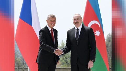Babişin səfəri Azərbaycana nə verdi?