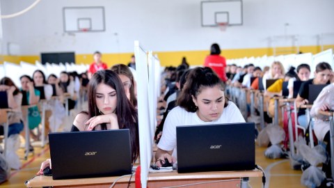 Müəllimlərin sertifikatlaşdırma imtahanlarına&nbsp;start verilir