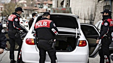 Azərbaycanlı jurnalist Avropada həbsə düşməkdən son anda qurtuldu - FOTO