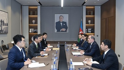 Ceyhun Bayramov koreyalı hakimi qəbul edib