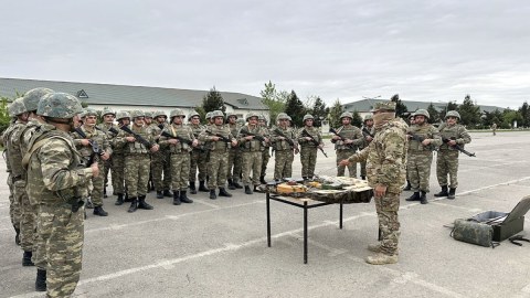 Ehtiyatdan çağırılan hərbçilərin toplanışı başa çatdı - FOTO