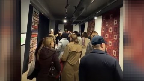 Diplomatlar Şuşada Xalça Muzeyində olublar - VİDEO