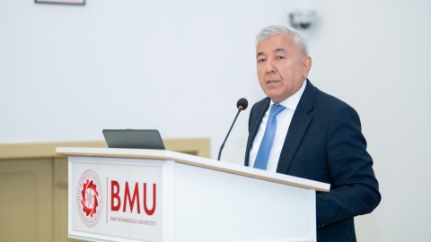 BMU-nun rektoru abituriyentlərlə görüşdü - FOTOLAR
