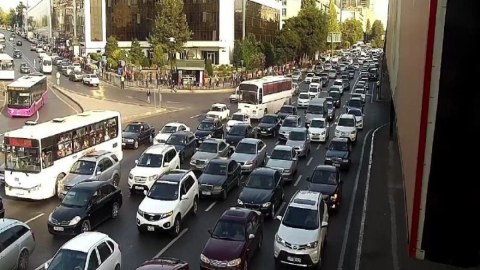 Bakıda tıxac olan yolların SİYAHISI